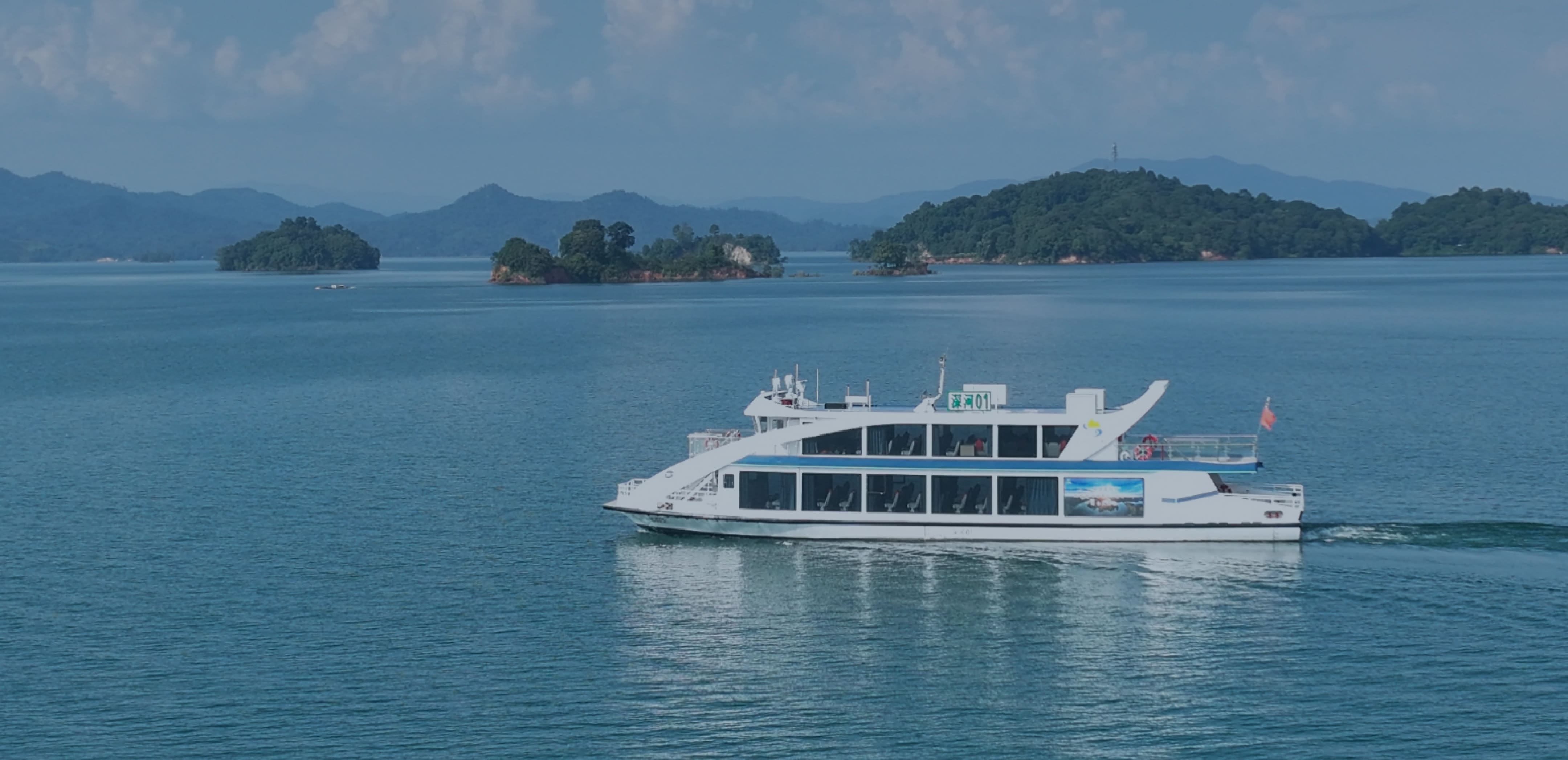 广东河源万绿湖纯电动游船深河01号